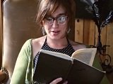 La toman por una friki, pero en realidad es una adicta al sexo anal