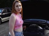 Esta jovencita con cara de ángel me pide que la lleve a casa..